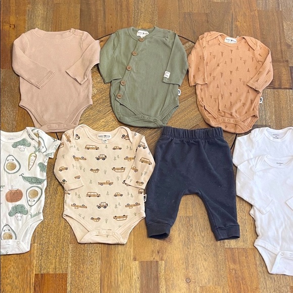 Long Sleeve Onesies and Pants Set in Earth Tones - Picture 1 of 11